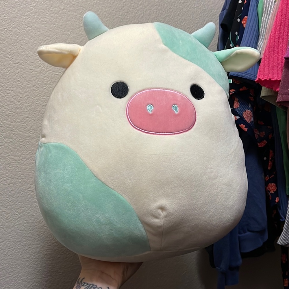 Belena the Cow Squishmallow